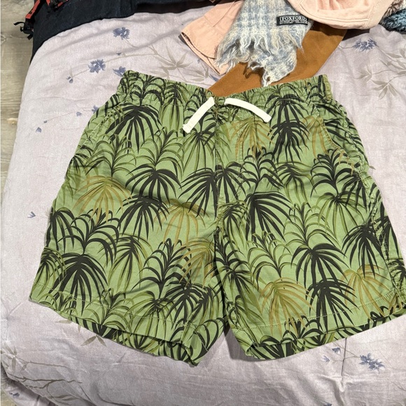 J. Crew dock leave print shorts - Picture 1 of 3